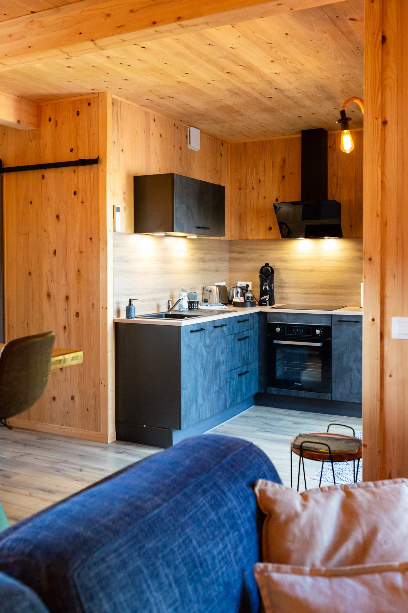 Cuisine équipée moderne du gîte La Bridolée